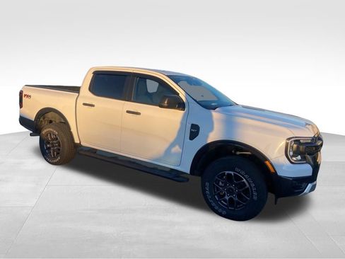 Used 2024 Ford Ranger XLT w/ FX4 Off-Road Package image 7
