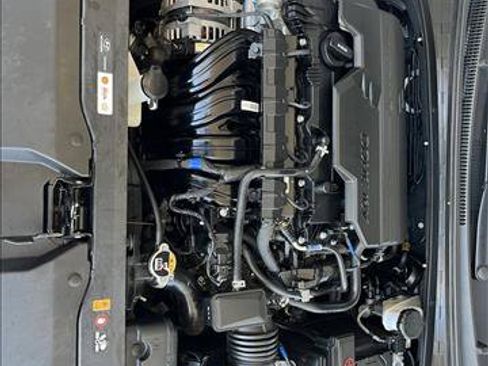 Used 2025 Hyundai Elantra SEL FWD image 23