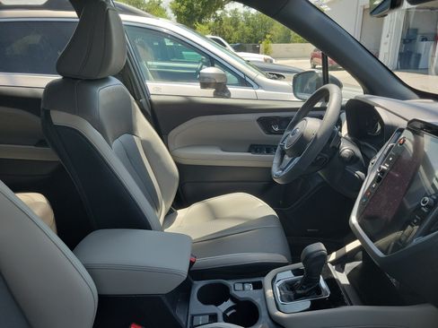 Used 2025 Subaru Forester Limited w/ Popular Package #1 AWD/4WD image 10
