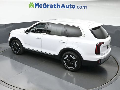 Used 2024 Kia Telluride EX w/ EX Captain's Chair Package image 25