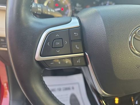 Used 2022 Toyota Highlander Limited AWD/4WD image 19