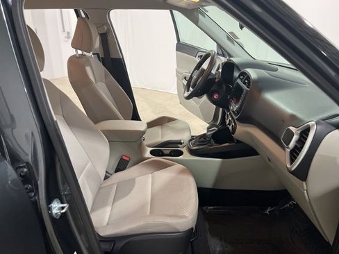 Used 2023 Kia Soul LX w/ LX Technology Package image 14