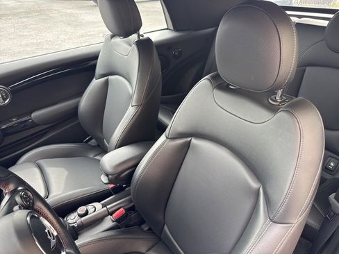 Used 2019 MINI Cooper S w/ Premium Package image 20