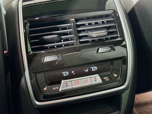 Used 2024 BMW X6 xDrive40i w/ Premium Package image 27