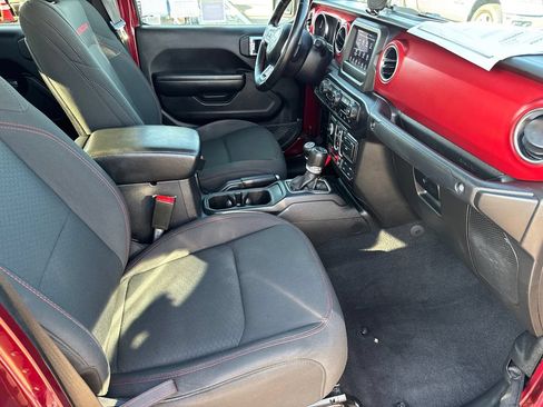 Used 2021 Jeep Gladiator Rubicon w/ Safety Group AWD/4WD image 16