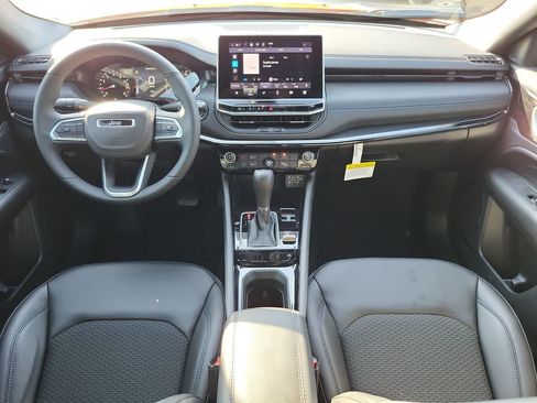 New 2026 Jeep Compass Latitude AWD/4WD image 18