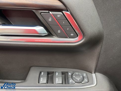 Used 2023 GMC Sierra 1500 SLT w/ SLT Premium Package image 30