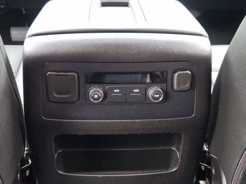 Used 2019 Chevrolet Tahoe LT RWD image 30