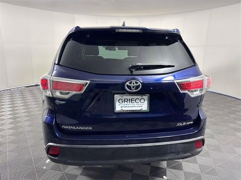 Used 2014 Toyota Highlander XLE image 4