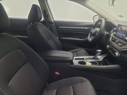 Used 2023 Nissan Altima 2.5 SV FWD image 21