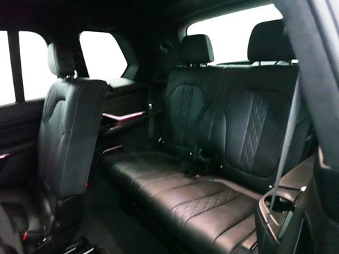 Used 2023 BMW X7 xDrive40i w/ Executive Package AWD/4WD image 30