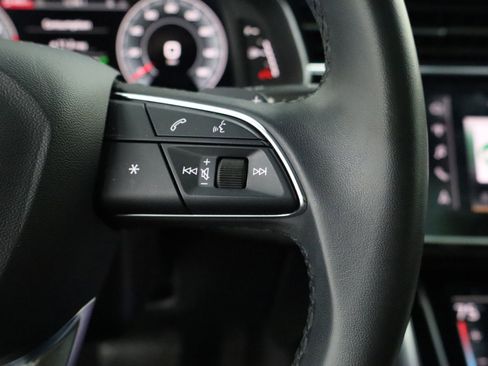 Used 2023 Audi Q8 Premium Plus w/ Premium Plus Package image 19