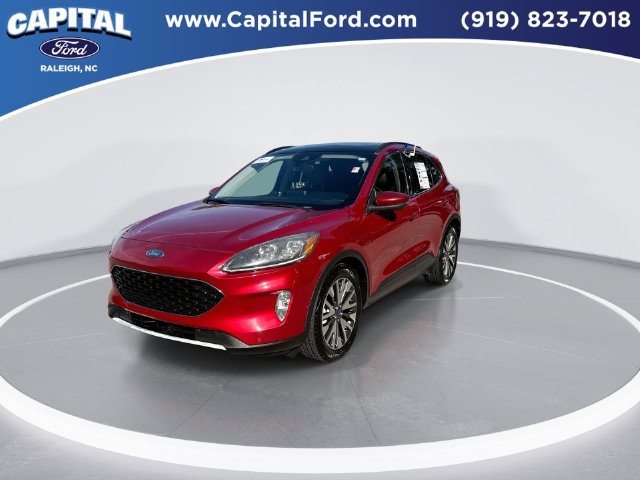 Certified 2020 Ford Escape Titanium FWD image 4