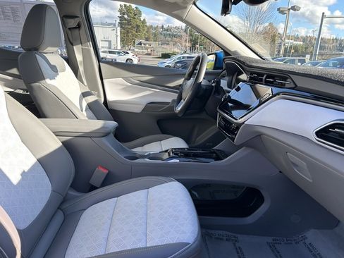 Used 2022 Chevrolet Bolt EUV Premier w/ Launch Edition image 16