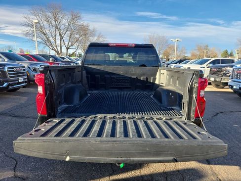Used 2025 Chevrolet Silverado 1500 LT AWD/4WD image 18