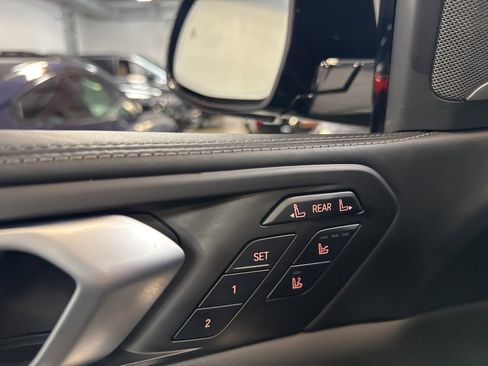 Used 2023 BMW X7 M60i w/ Executive Package image 17