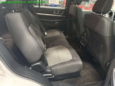 Used 2018 Ford Explorer XLT w/ Equipment Group 201A image 10