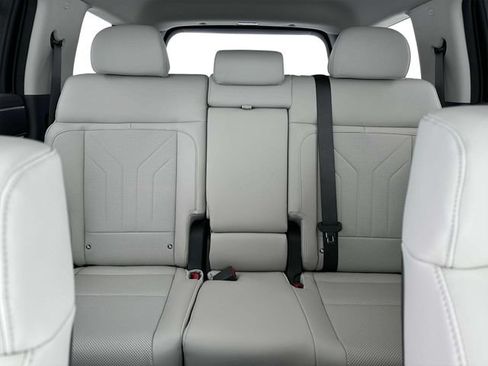 New 2025 Hyundai Santa Fe SEL FWD image 16