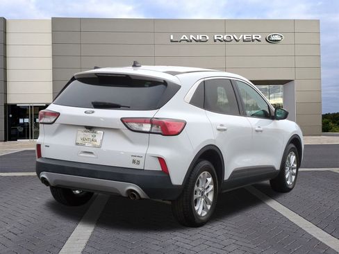 Used 2022 Ford Escape SE image 5