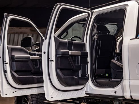 Used 2020 Ford F350 Platinum image 27