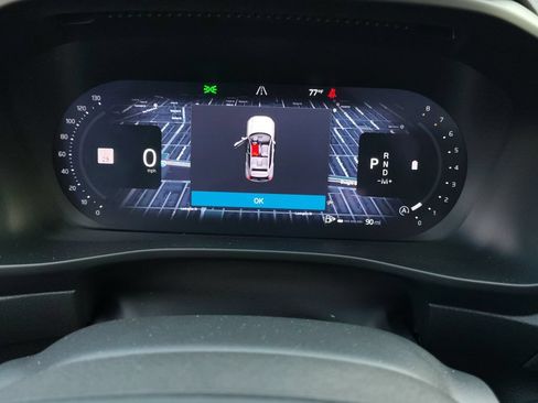 New 2026 Volvo XC40 B5 Plus w/ Protection Package Premier AWD/4WD image 18