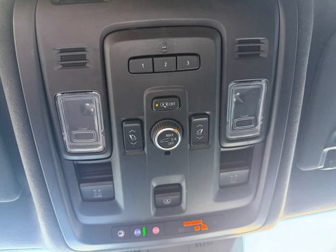Used 2024 Cadillac Escalade V AWD/4WD image 33