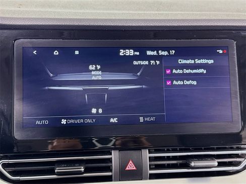 Used 2022 Kia Niro EX Premium w/ Cold Weather Package image 36