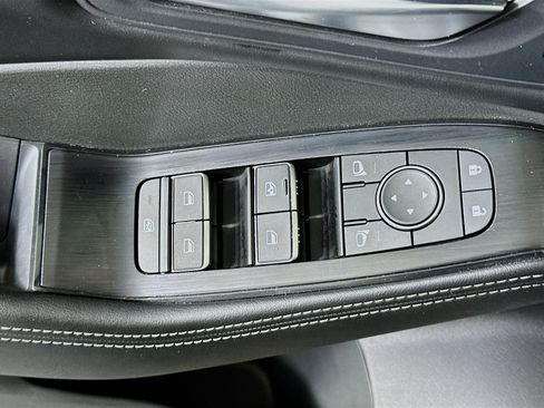 Used 2023 Nissan Rogue SL image 15