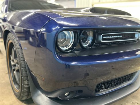 Used 2017 Dodge Challenger R/T Scat Pack w/ Leather Interior Group image 2