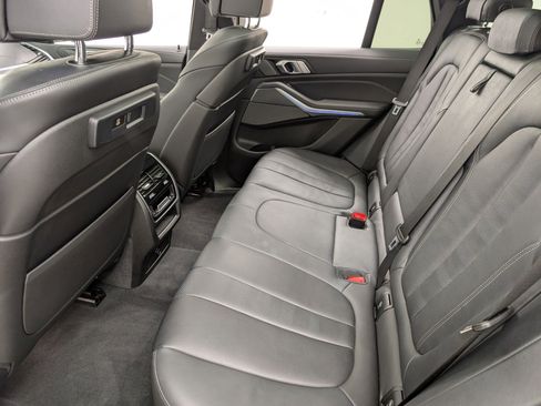 Used 2021 BMW X5 xDrive40i w/ M Sport Package image 15