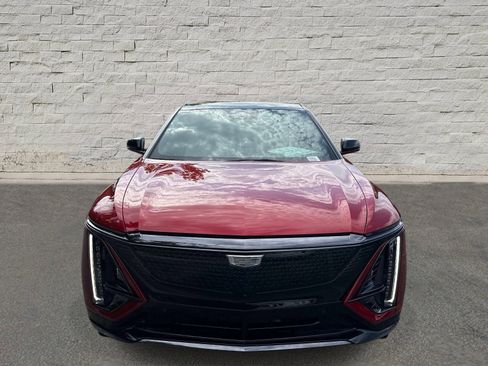 New 2026 Cadillac Lyriq Signature Sport RWD image 8