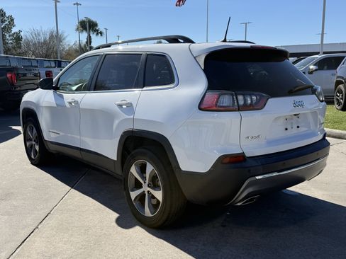 Used 2022 Jeep Cherokee Limited image 7