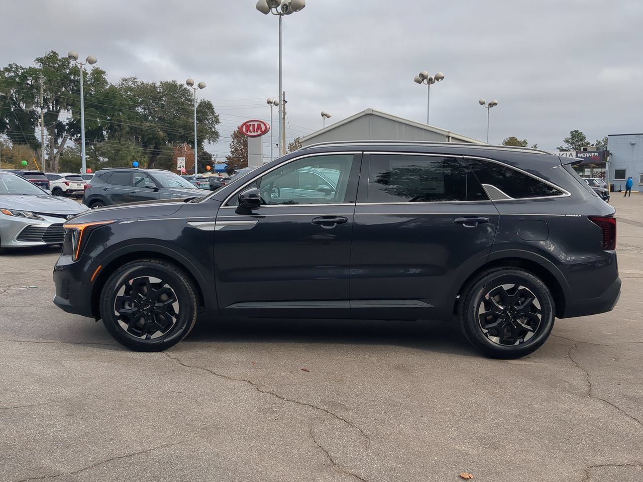 Used 2025 Kia Sorento S w/ Panoramic Sunroof Package FWD image 8