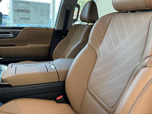 New 2027 INFINITI QX80 Luxe w/ Cargo Package RWD image 15