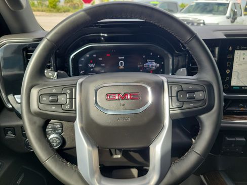 Used 2025 GMC Sierra 1500 Elevation w/ Elevation Premium Package AWD/4WD image 18
