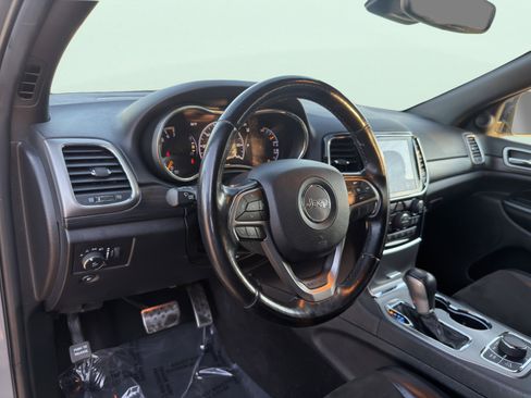 Used 2020 Jeep Grand Cherokee Altitude image 14