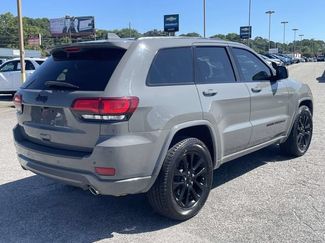 Used 2021 Jeep Grand Cherokee Laredo X AWD/4WD video 3