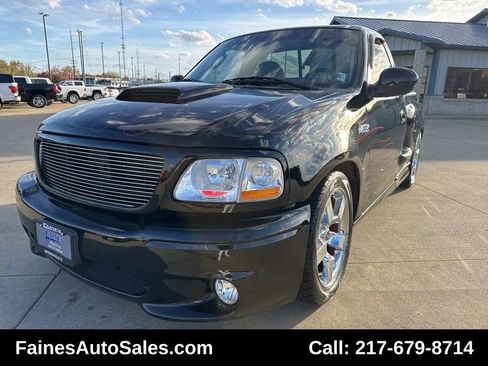 Used 2002 Ford F150 Lightning image 3