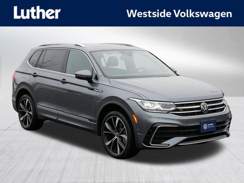 Certified 2022 Volkswagen Tiguan SEL R-Line image 1
