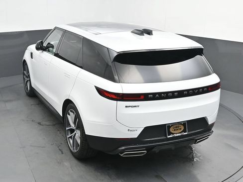 New 2027 Land Rover Range Rover Sport SE AWD/4WD image 33