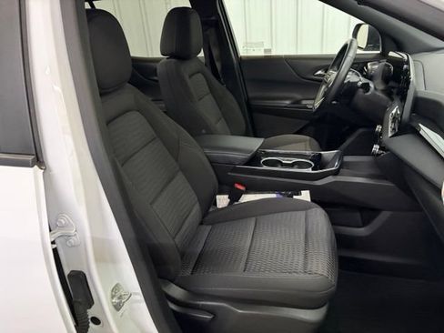 Used 2025 Chevrolet Equinox LT FWD image 29