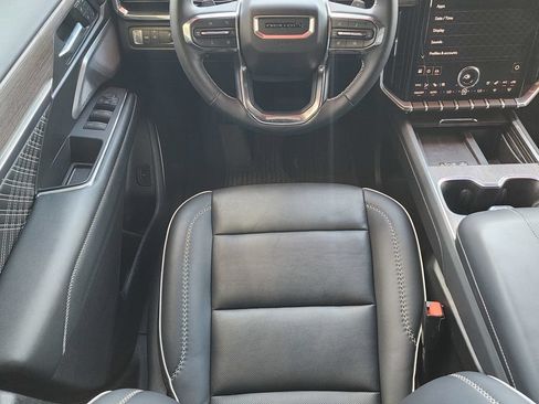 Used 2024 GMC Acadia Denali w/ Super Cruise Package FWD image 11