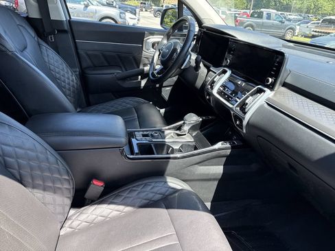 Used 2023 Kia Sorento SX AWD/4WD image 19
