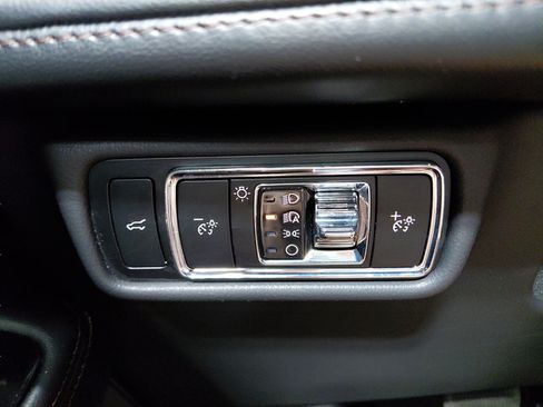 Used 2024 Lincoln Aviator AWD w/ Premium Package image 40