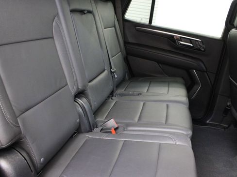 Used 2025 Chevrolet Tahoe LT AWD/4WD image 21