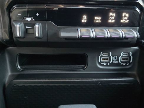 Used 2022 RAM 1500 Big Horn image 19