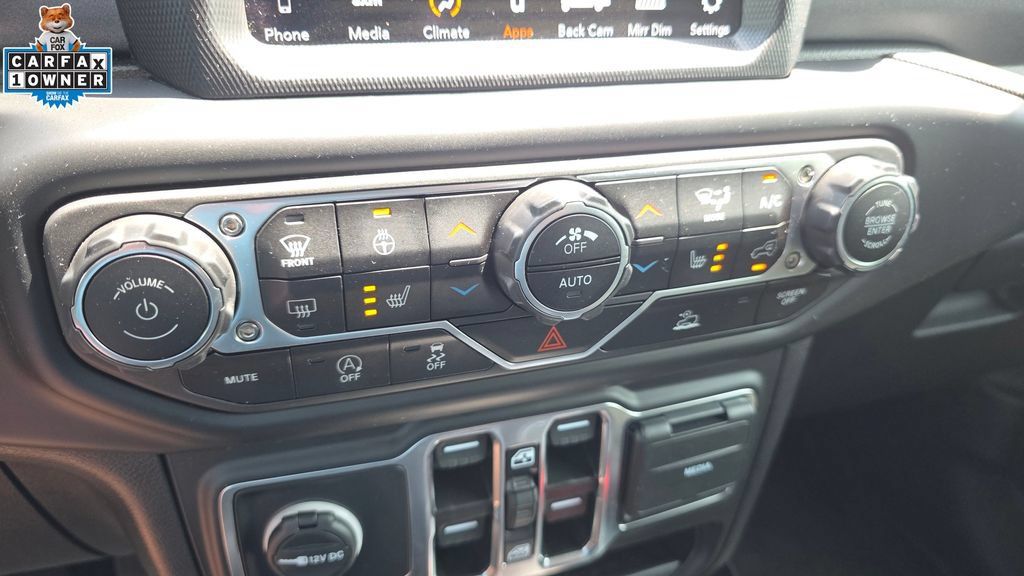 Used 2023 Jeep Gladiator Mojave w/ Cold Weather Group AWD/4WD image 33
