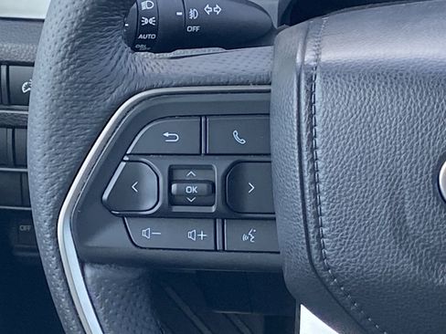 Certified 2025 Toyota Tacoma TRD Off-Road image 17