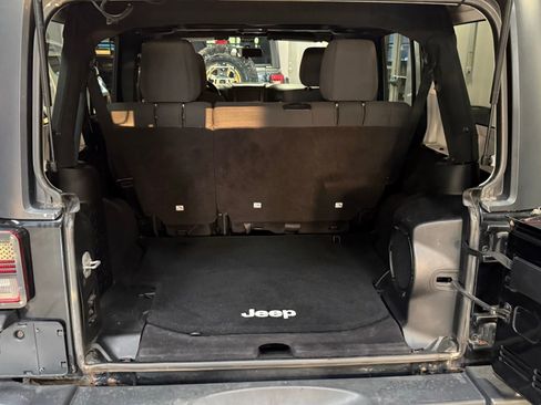 Used 2012 Jeep Wrangler Unlimited Sahara w/ Dual Top Group image 19