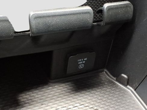 Used 2024 RAM 1500 Limited AWD/4WD image 18